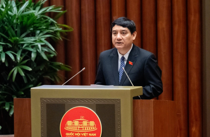 Ông Nguyễn Đắc Vinh, Chủ nhiệm Ủy ban Văn hóa và Xã hội phát biểu sáng nay. (Ảnh: Quochoi.vn)