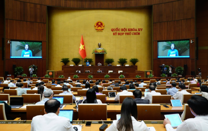 Toàn cảnh phiên họp sáng nay. (Ảnh: Quochoi.vn)