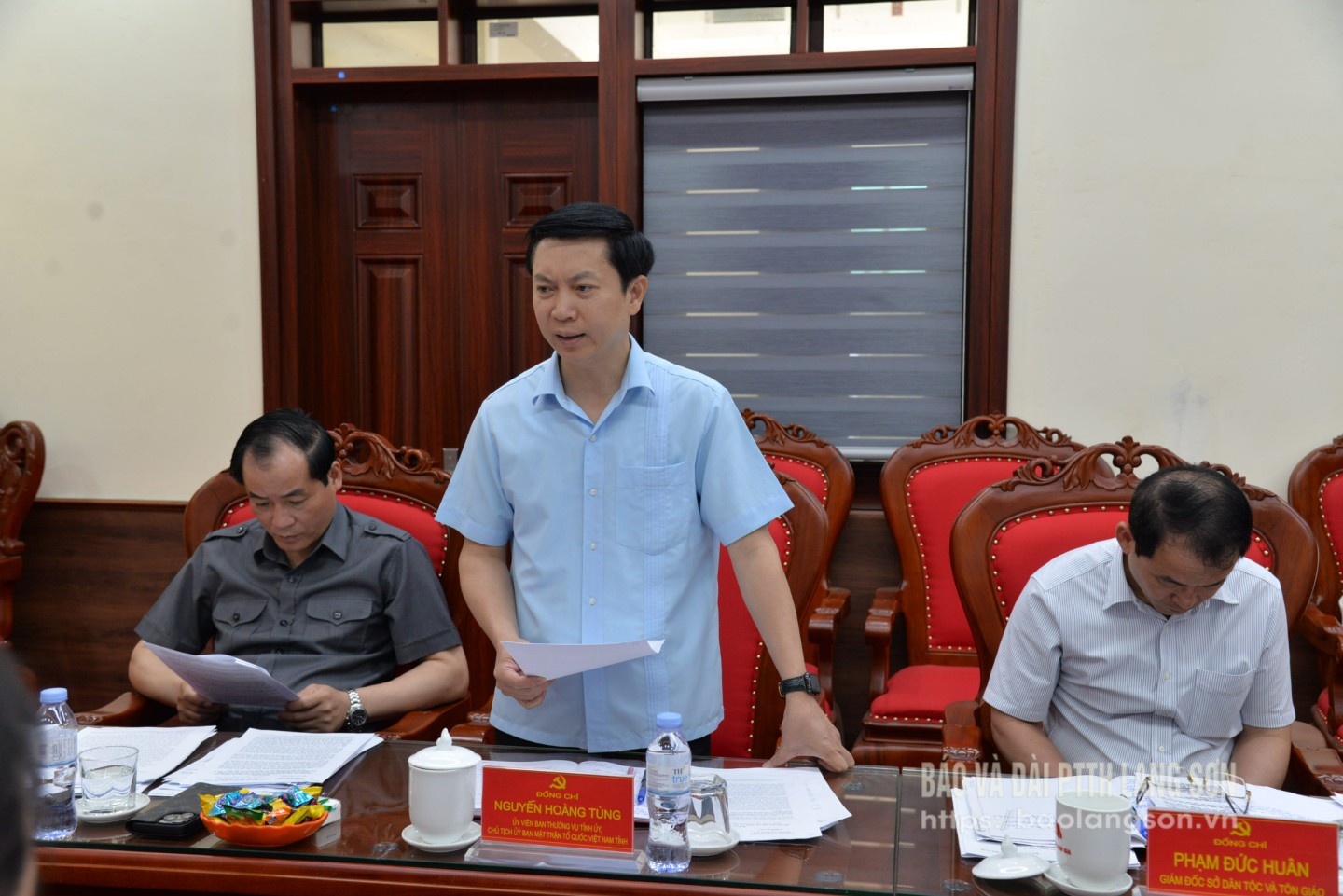 Đồng chí Nguyễn Hoàng Tùng, Ủy viên Ban Thường vụ Tỉnh ủy, Chủ tịch Ủy ban Mặt trận Tổ quốc Việt Nam tỉnh phát biểu tại buổi làm việc