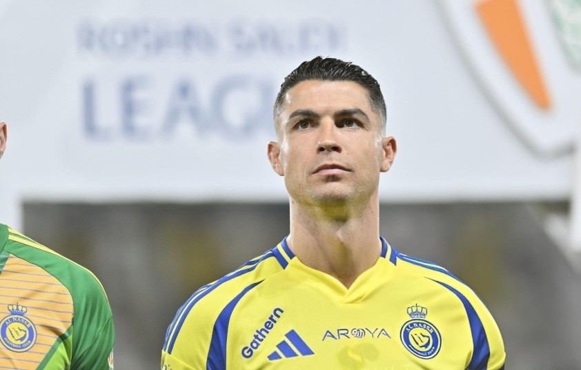 Ronaldo chần chừ gia hạn với Al Nassr. Ảnh: Getty