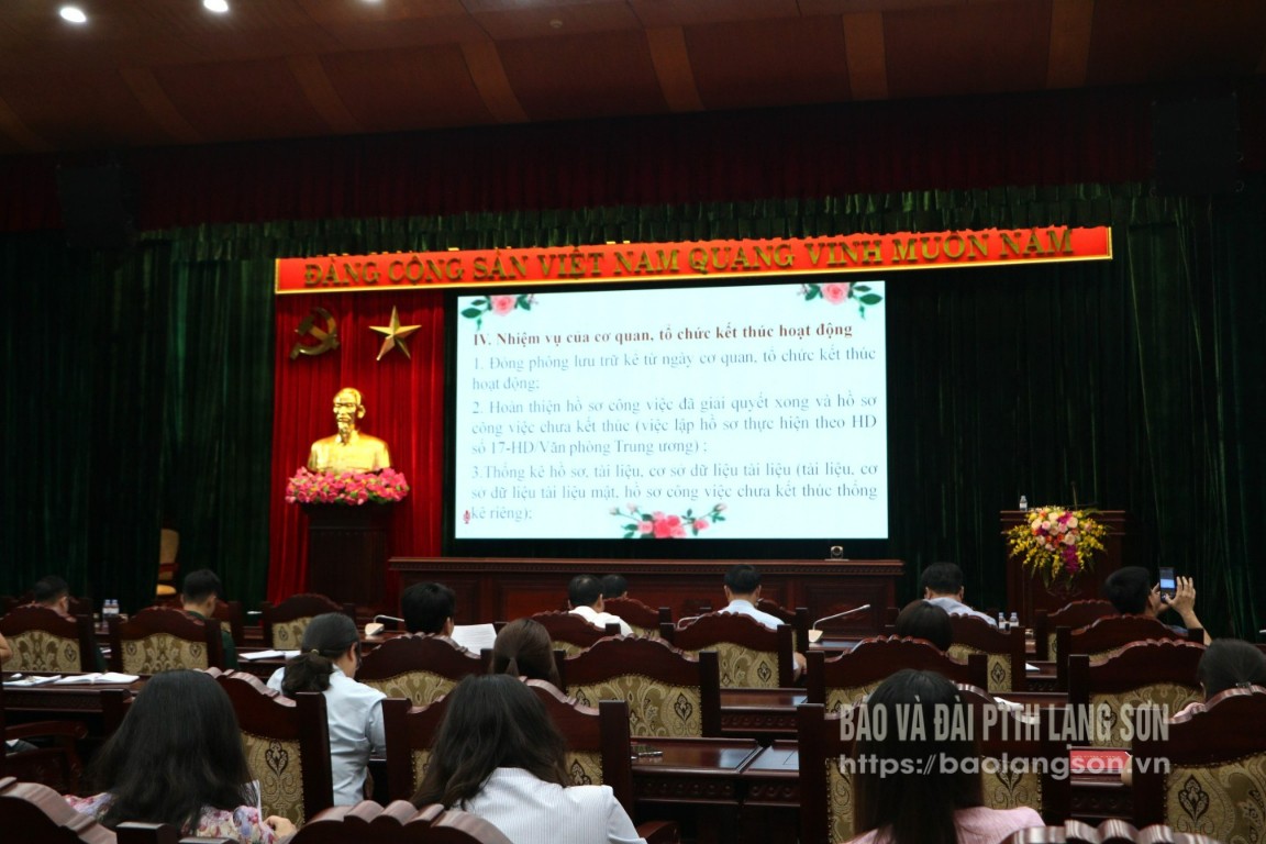 Quang cảnh hội nghị