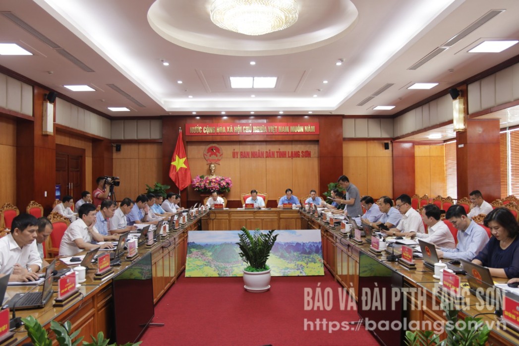 Các đại biểu tham dự phiên họp