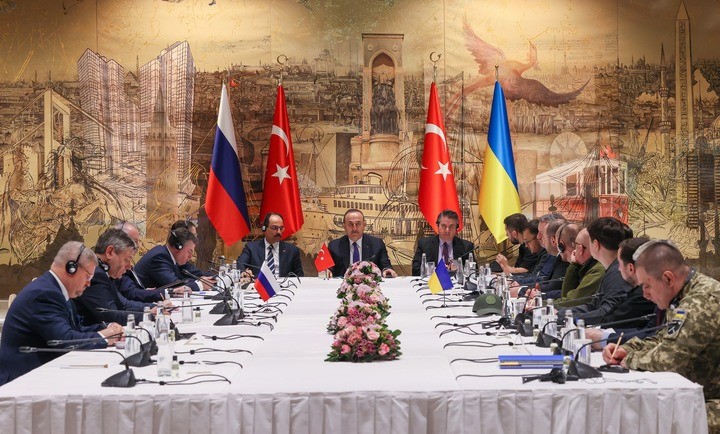 Phái đoàn Nga - Ukraine gặp tại Thổ Nhĩ Kỳ năm 2022.