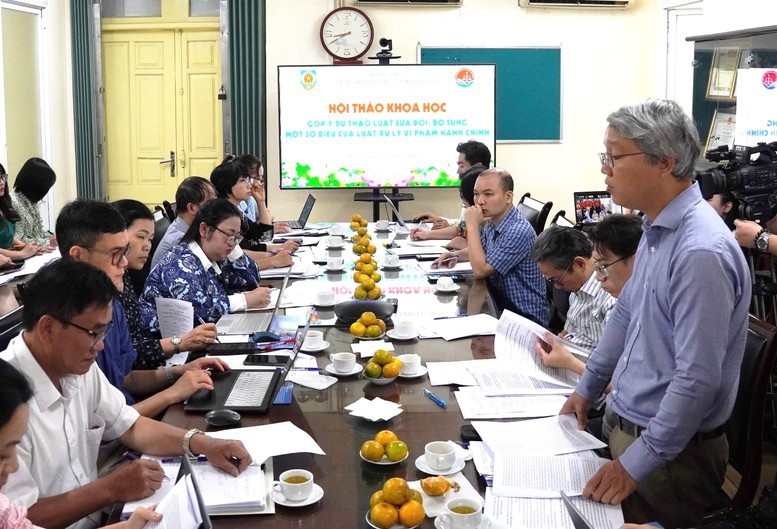 Đại biểu góp ý dự thảo Luật sửa đổi bổ sung một số điều của Luật Xử lý vi phạm hành chính - Ảnh: VGP/DA