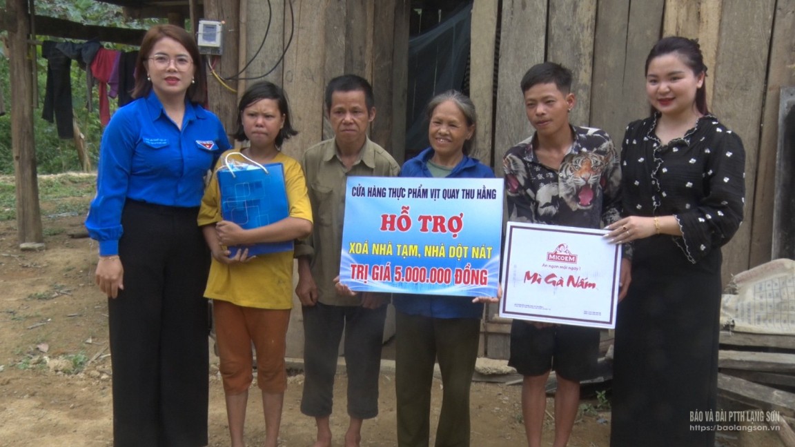Hỗ trợ nhà dột nát