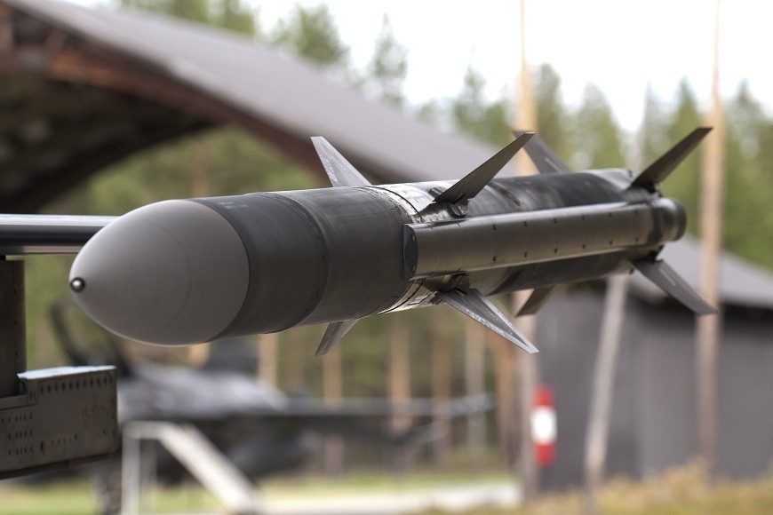 Tên lửa AIM-120 AMRAAM. Ảnh: Defense News