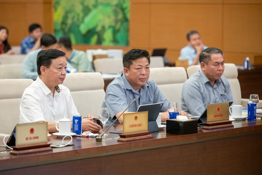 Các đại biểu tham dự phiên họp. 
