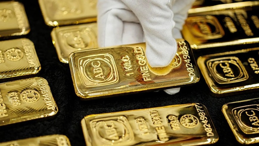 Giá vàng thế giới neo quanh 3.200 USD/ounce. Ảnh: Getty Images