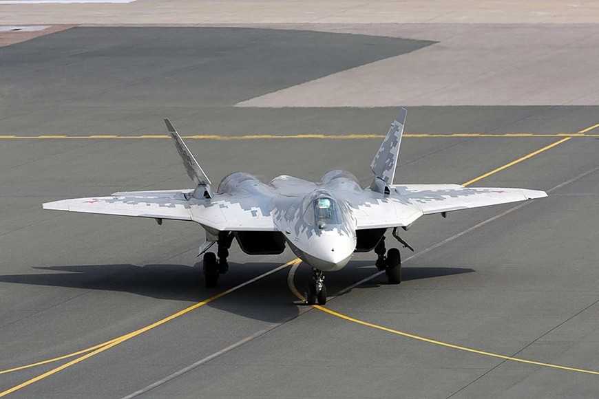 Tiêm kích Su-57M được trang bị AI, giúp nâng cao khả năng tàng hình. Ảnh: Sukhoi