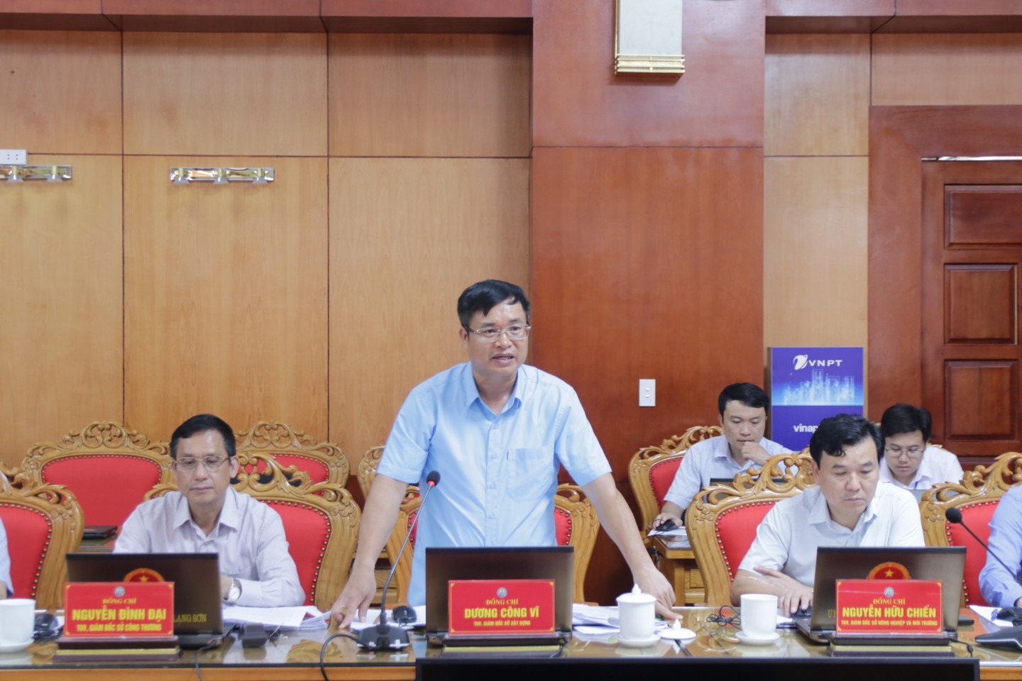 Lãnh đạo Sở Xây dựng phát biểu ý kiến tại phiên họp