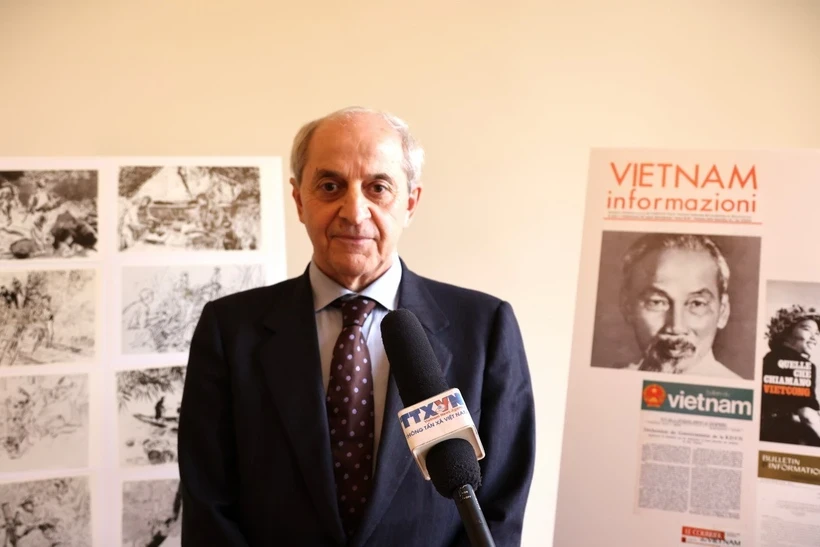 Tổng Bí thư Đảng Cộng sản Italy (PCI) Mauro Alboresi trả lời phỏng vấn phóng viên TTXVN tại Italy. (Ảnh: Trường Dụy/TTXVN)