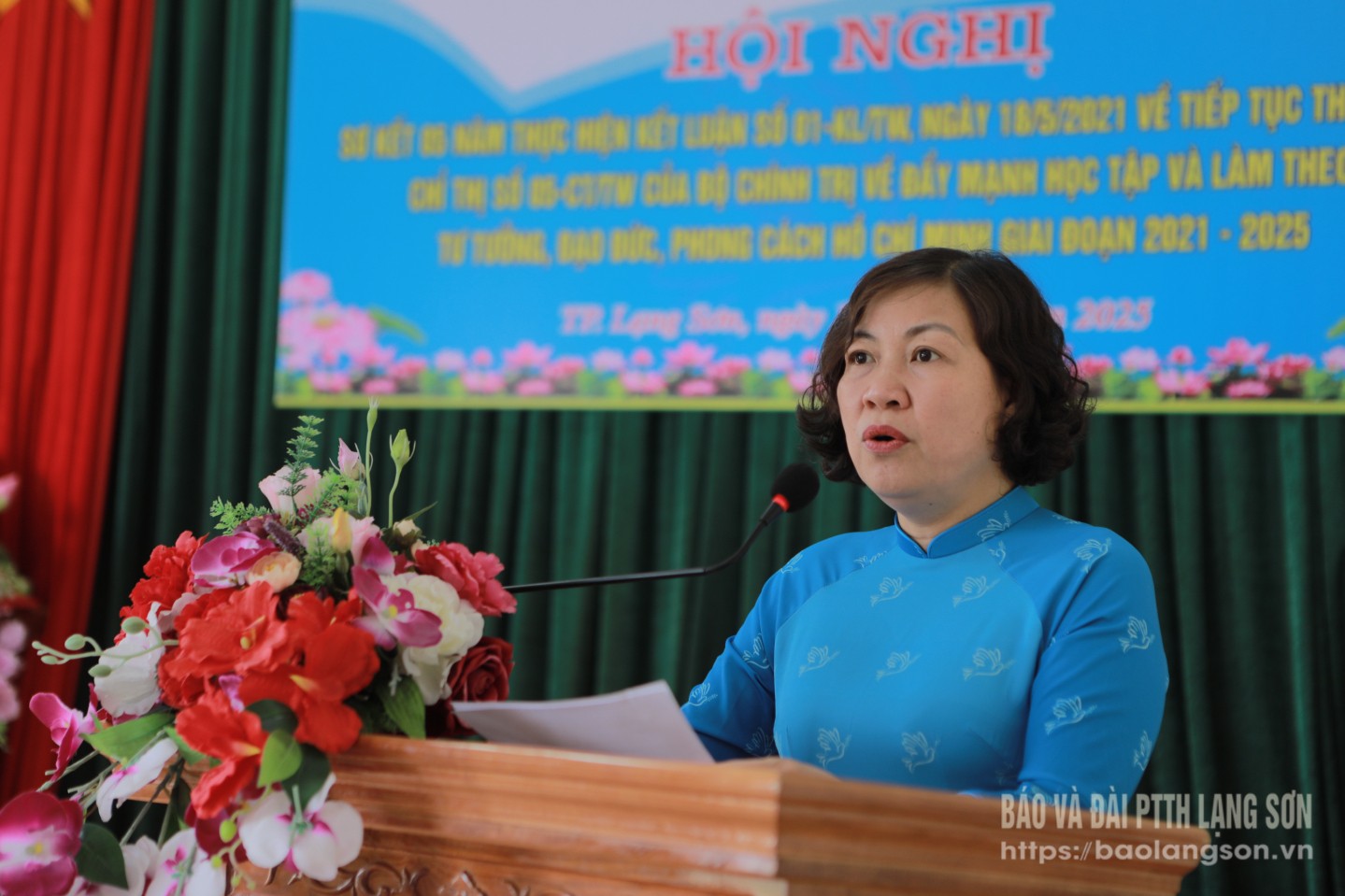 Lãnh đạo Hội LHPN thành phố phát biểu tại hội nghị