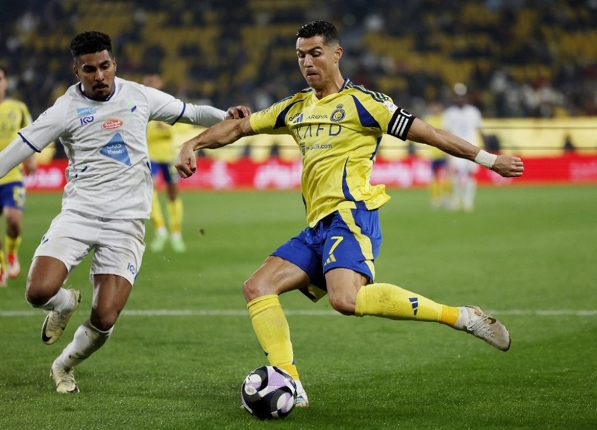 Ở tuổi 40, Cristiano Ronaldo vẫn ghi bàn đều đặn cho Al-Nassr, nhưng anh chưa giành được bất kỳ danh hiệu tập thể nào. Ảnh: Getty