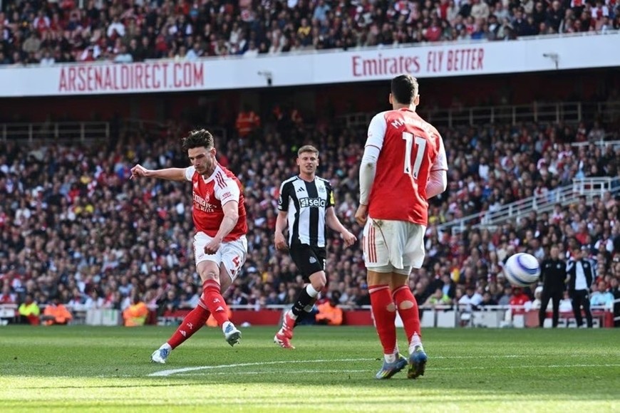 Declan Rice ghi bàn thắng duy nhất giúp Arsenal giành trọn 3 điểm trước Newcastle, qua đó giúp các