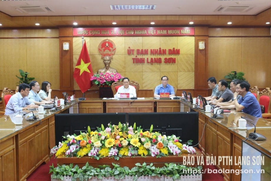 Các đại biểu dự hội nghị tại điểm cầu tỉnh Lạng Sơn