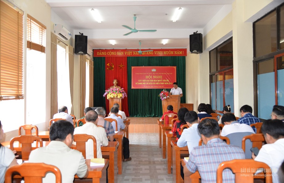 Các đại biểu tham dự hội nghị