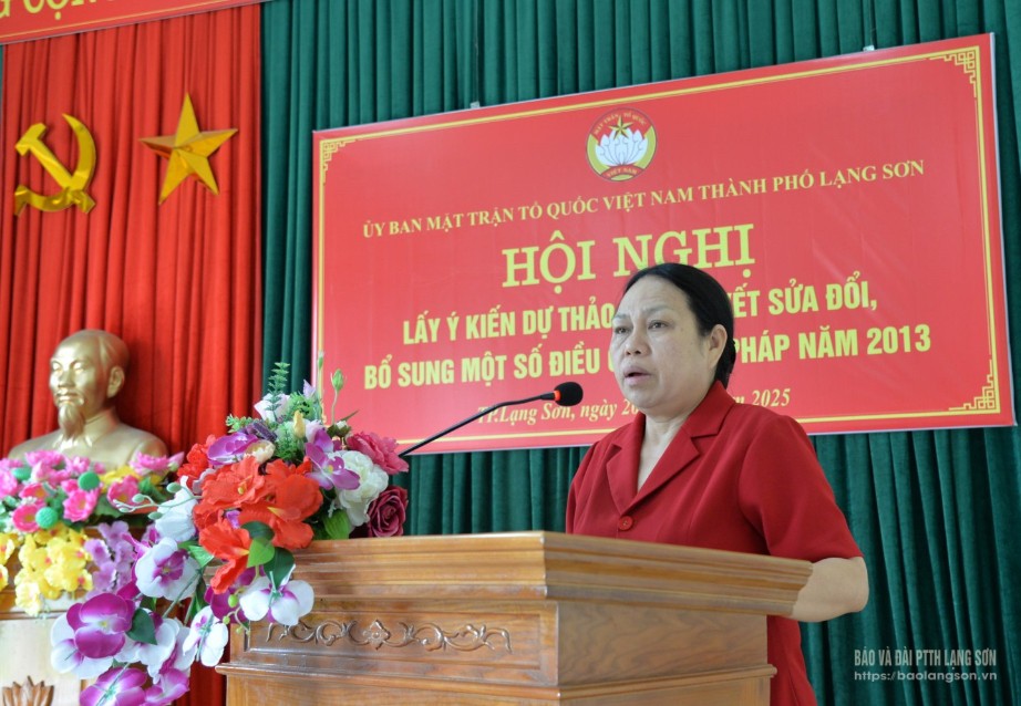 Chủ tịch Ủy ban MTTQ Việt Nam thành phố Lạng Sơn phát biểu tại hội nghị