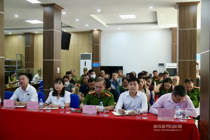 Các đại biểu dự hội nghị