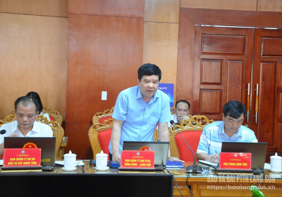 Lãnh đạo Ban Quản lý Khu kinh tế cửa khẩu Đồng Đăng - Lạng Sơn phát biểu tại cuộc họp