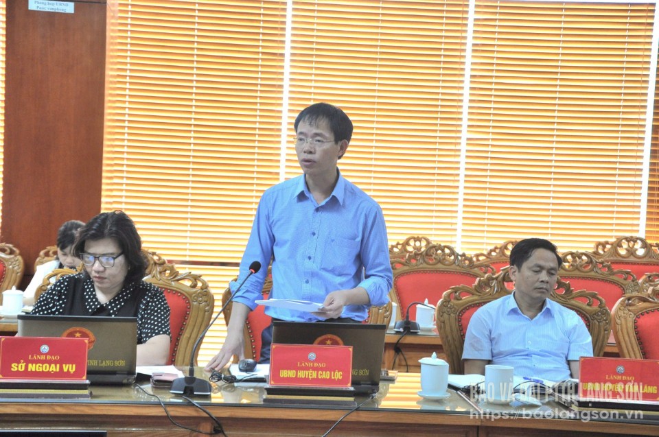 Lãnh đạo UBND huyện Cao Lộc nêu khó khăn, vướng mắc tại cuộc họp