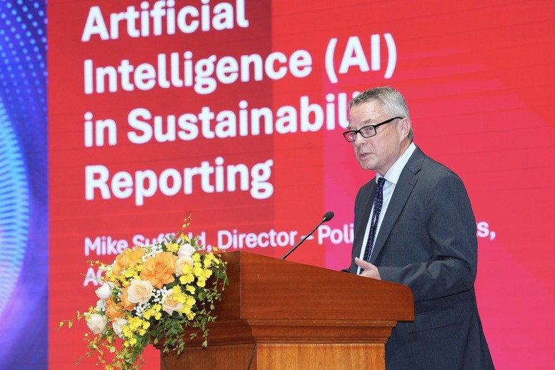 Ông Mike Suffield – Giám đốc Chính sách và Nghiên cứu chuyên sâu của ACCA toàn cầu - Ảnh: VGP/HT