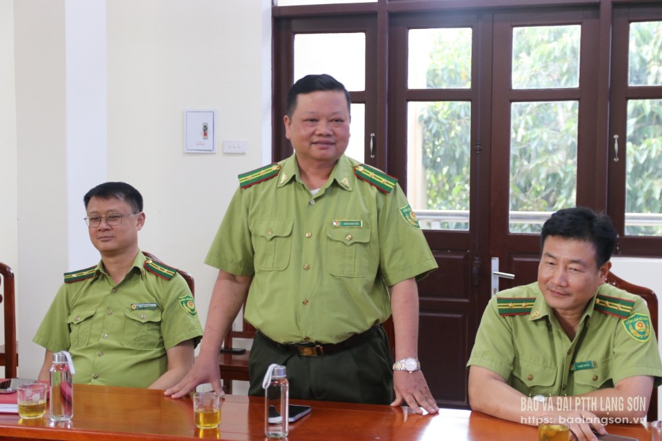 Đại diện Hạt Kiểm lâm huyện Văn Lãng phát biểu tại buổi tọa đàm