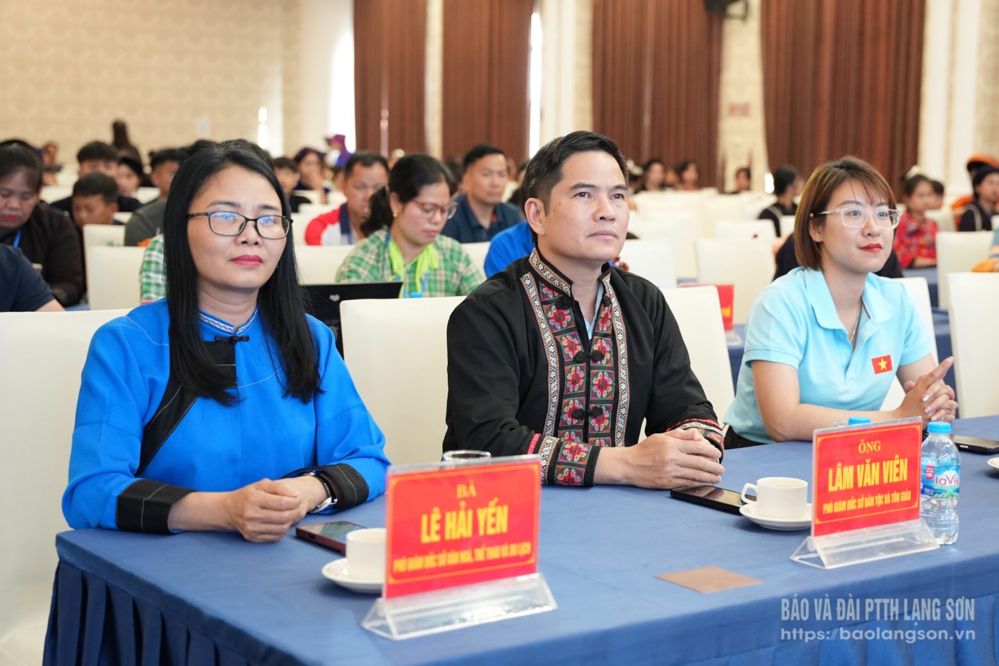 Đại biểu tham dự chương trình