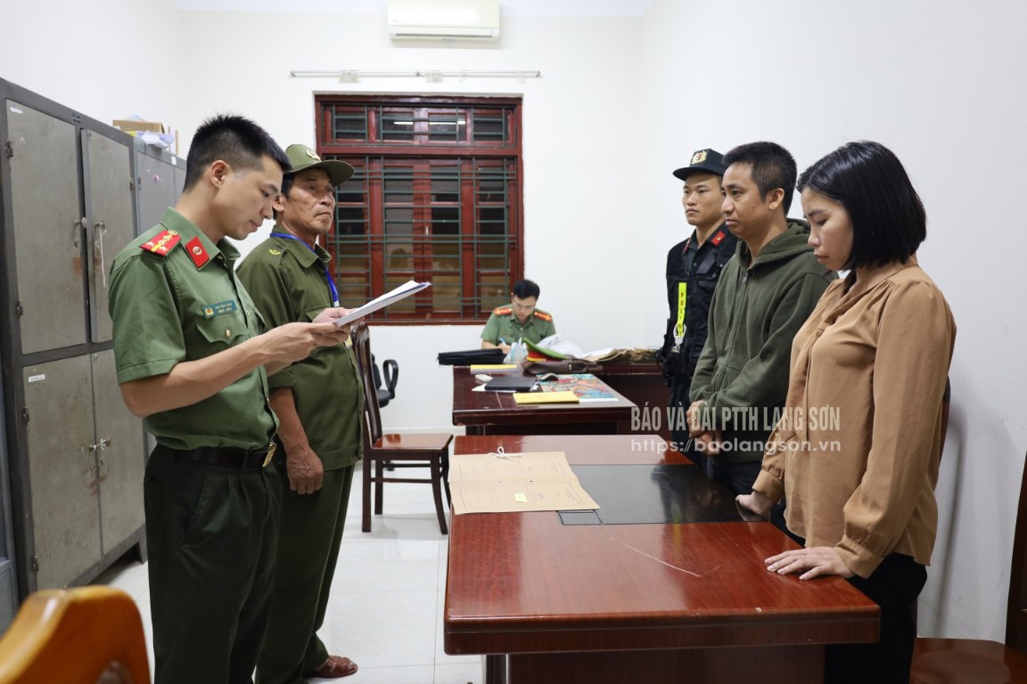 Cơ quan An ninh điều tra Công an tỉnh Lạng Sơn đã ra quyết định khởi tố, bắt tạm giam đối tượng Phạm Tuấn Phong và Đồng Thị Minh Thắng