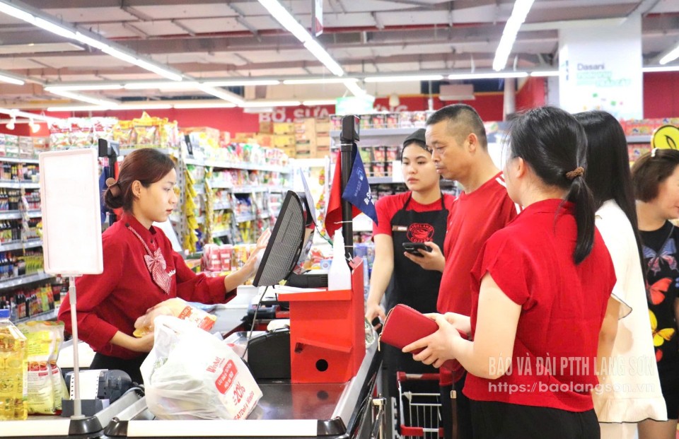 Thực hiện Nghị quyết số 36-NQ/TU ngày 25/6/2021 của Ban Thường vụ Tỉnh ủy về phát triển thương mại, dịch vụ đến năm 2025, định hướng đến năm 2030, những năm qua, các cấp, ngành của tỉnh đã quan tâm đầu tư phát triển hạ tầng thương mại (HTTM) theo hướng đồng bộ, hiện đại để phục vụ nhu cầu ngày càng cao của người dân.