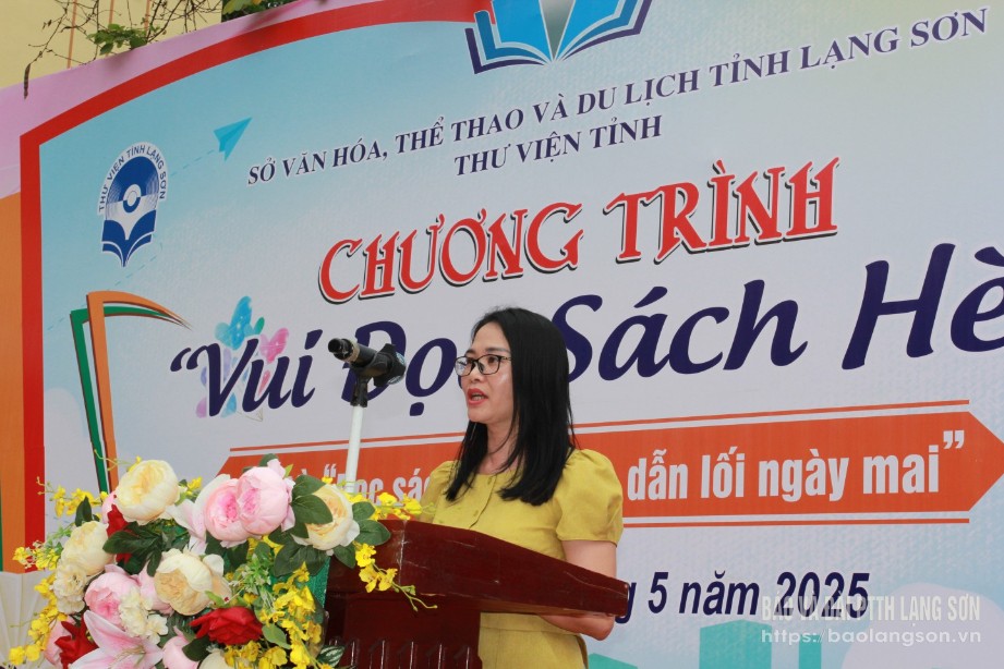 Lãnh đạo Sở Văn hóa, Thể thao và Du lịch phát biểu tại chương trình