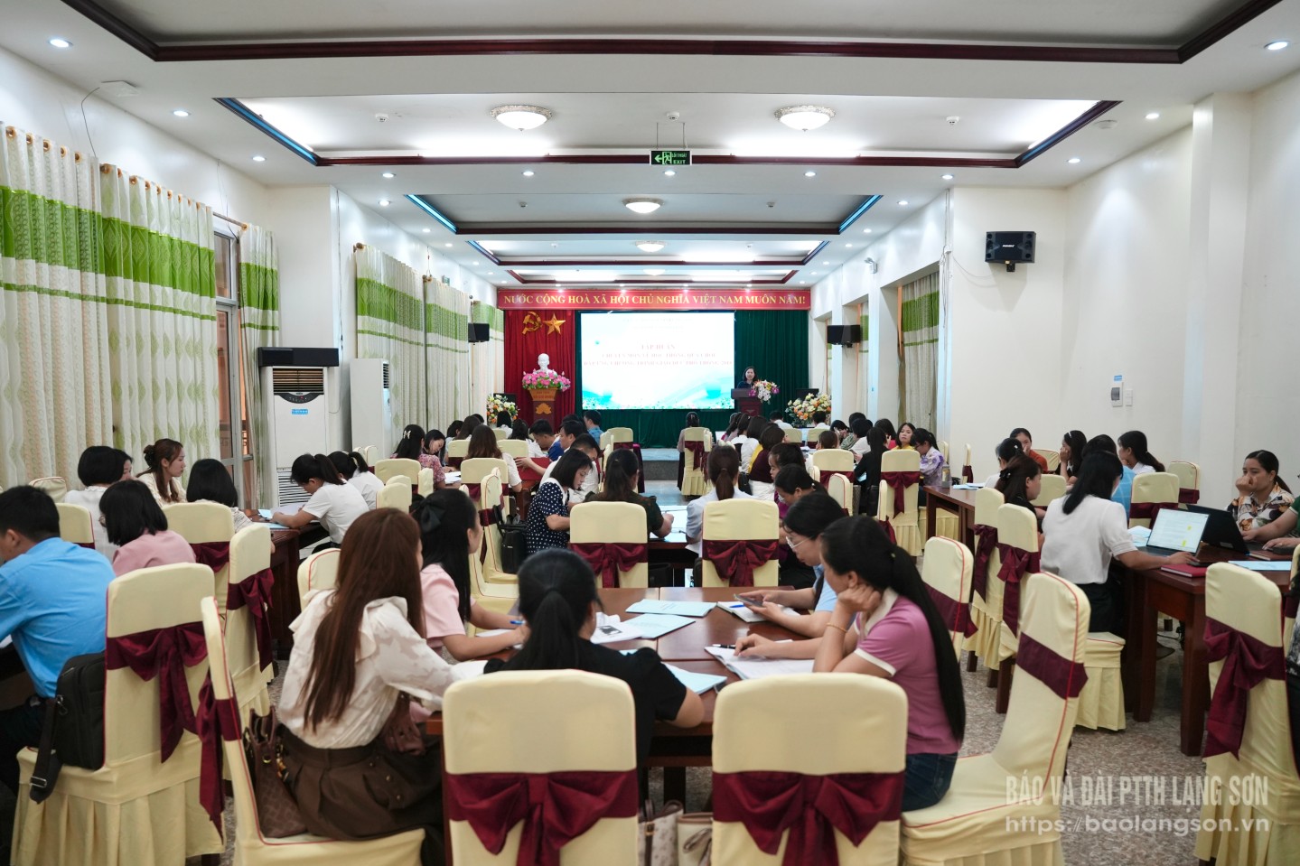Toàn cảnh chương trình