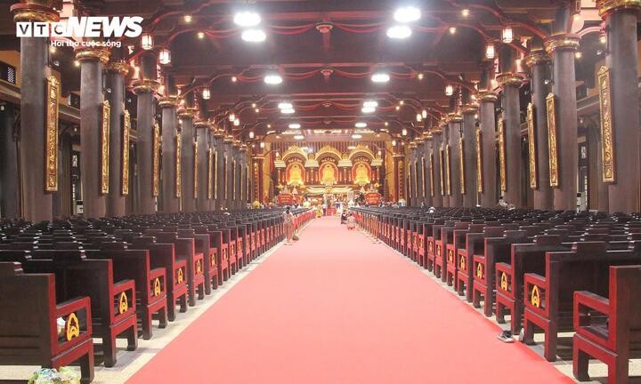Lễ đường Cung Trúc Lâm Yên Tử - Nơi tôn trí, chiêm bái xá lợi Đức Phật.