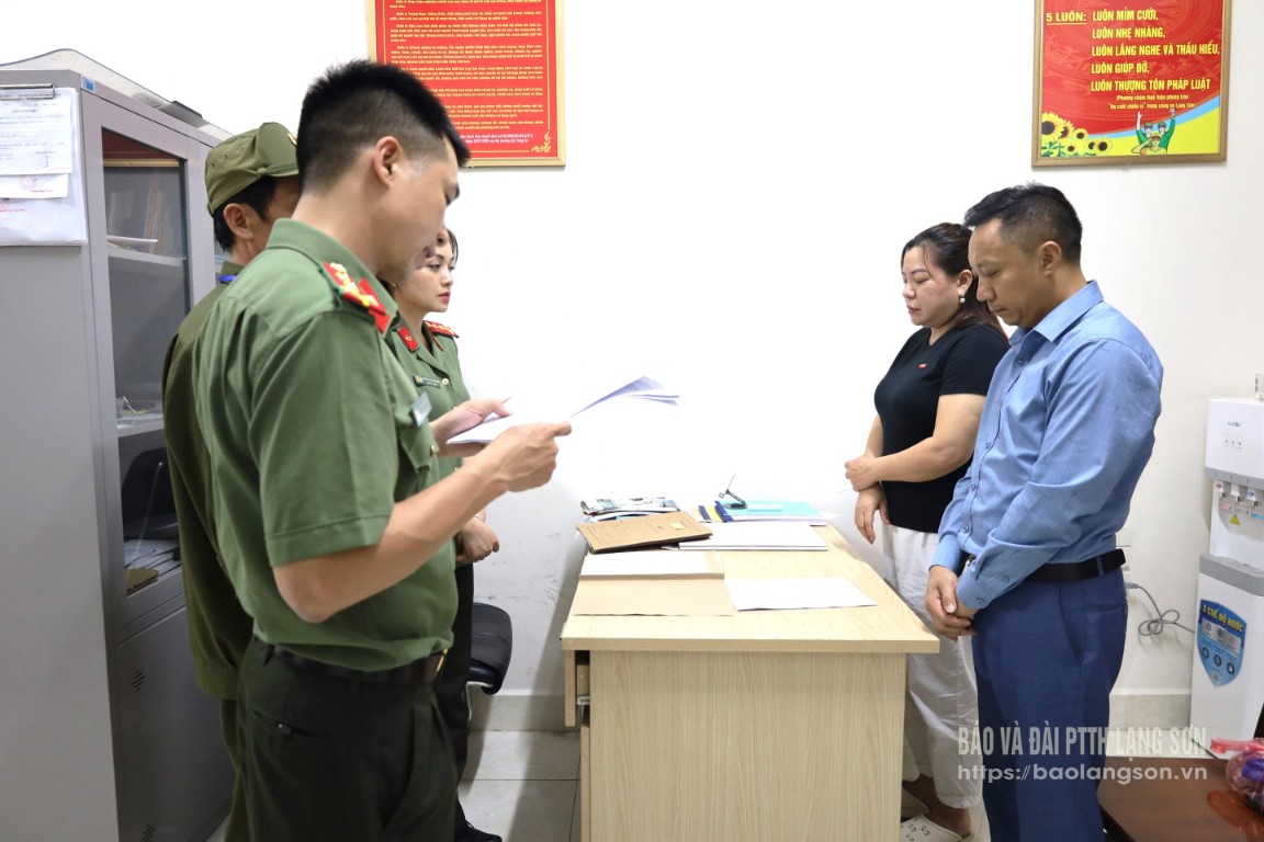 Cơ quan An ninh điều tra Công an tỉnh Lạng Sơn ra quyết định khởi tố, bắt tạm giam đối tượng Nguyễn Đăng Bắc và Tống Thị Hồng Thắm