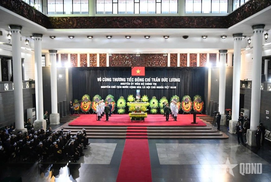 Quang cảnh Nhà tang lễ Quốc gia (TP Hà Nội) trước giờ cử hành Lễ truy điệu nguyên Chủ tịch nước Trần Đức Lương.