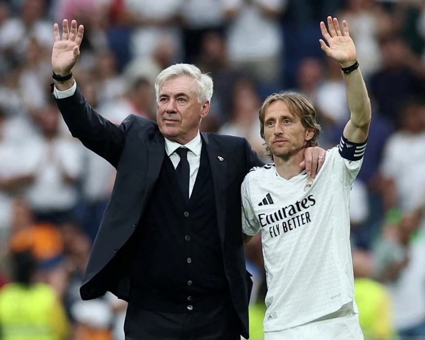 Real Madrid thắng 2-0 trước Real Sociedad trong ngày chia tay HLV Carlo Ancelotti và lão tướng Luka Modric. Ảnh: Reuters