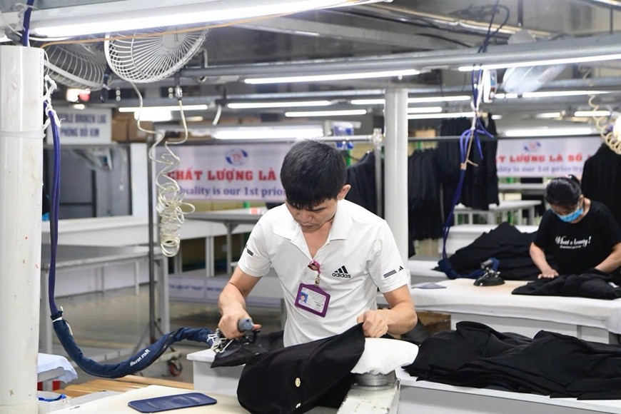 Khu vực kinh tế tư nhân có đóng góp ngày càng lớn cho nền kinh tế đất nước. Trong ảnh: Hoạt động sản xuất tại Công ty cổ phần Tập đoàn Tiên Sơn (Thanh Hóa). Ảnh: PHẠM HƯNG