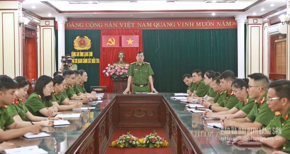 Lãnh đạo Đảng ủy Văn phòng Cơ quan CSĐT, Công an tỉnh quán triệt các nhiệm vụ tới đảng viên, CBCS trong đơn vị