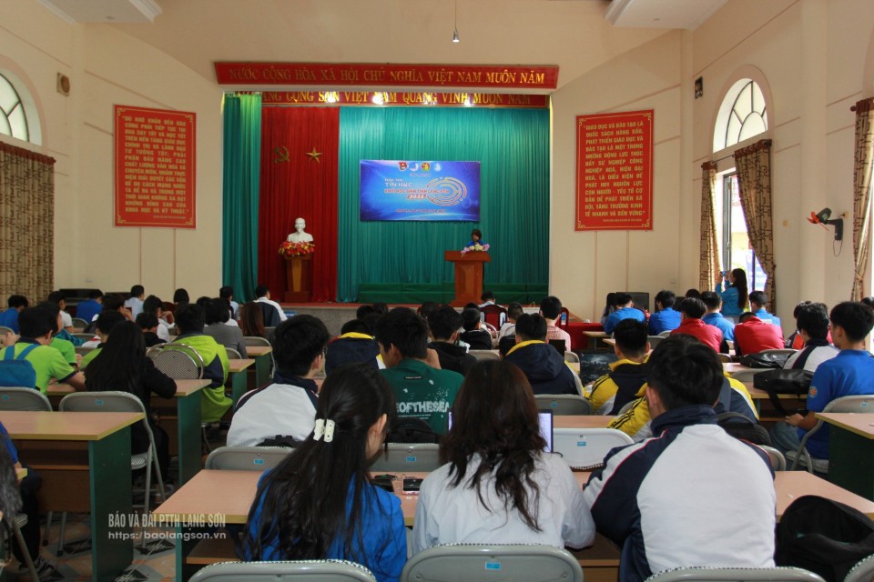 Hội thi thu hút đông đảo học sinh tham gia