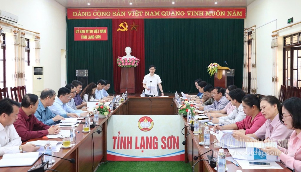 Ban Biên tập xây dựng Đề án sắp xếp, tinh gọn hợp nhất cơ quan MTTQ Việt Nam, các tổ chức chính trị - xã hội, các hội quần chúng do Đảng, Nhà nước giao nhiệm vụ của tỉnh tổ chức họp lấy ý kiến vào dự thảo đề án lần hai