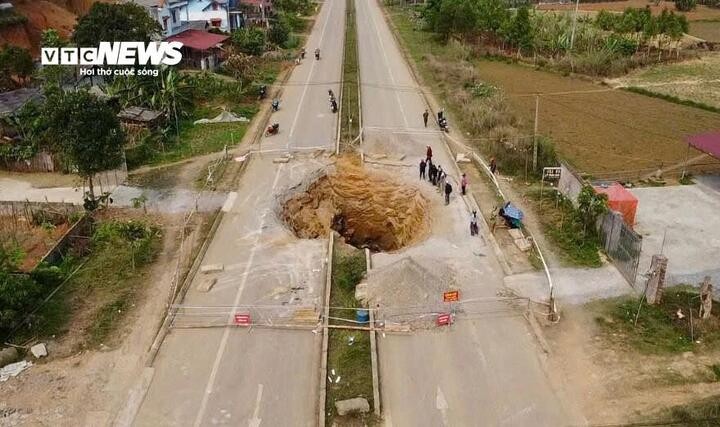 Từ 24/3 đến 1/5, trên địa bàn thôn Hiệp Lực, xã Kim Lư, huyện Na Rì liên tiếp xuất hiện 7 hố sụt lún.