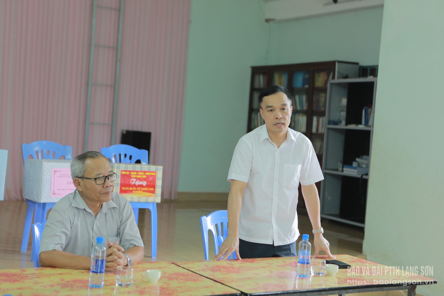 Đồng chí trưởng đoàn công tác phát biểu tại chương trình