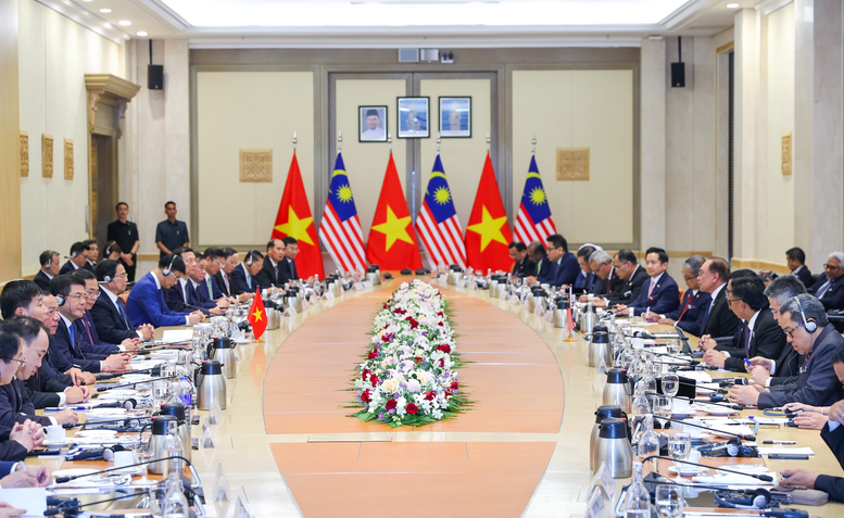 Thủ tướng Phạm Minh Chính hội đàm với Thủ tướng Malaysia Anwar Ibrahim - Ảnh: VGP/Nhật Bắc