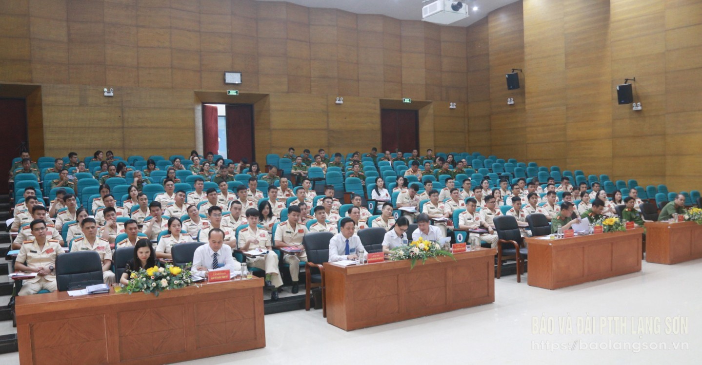 Các đại biểu dự đại hội