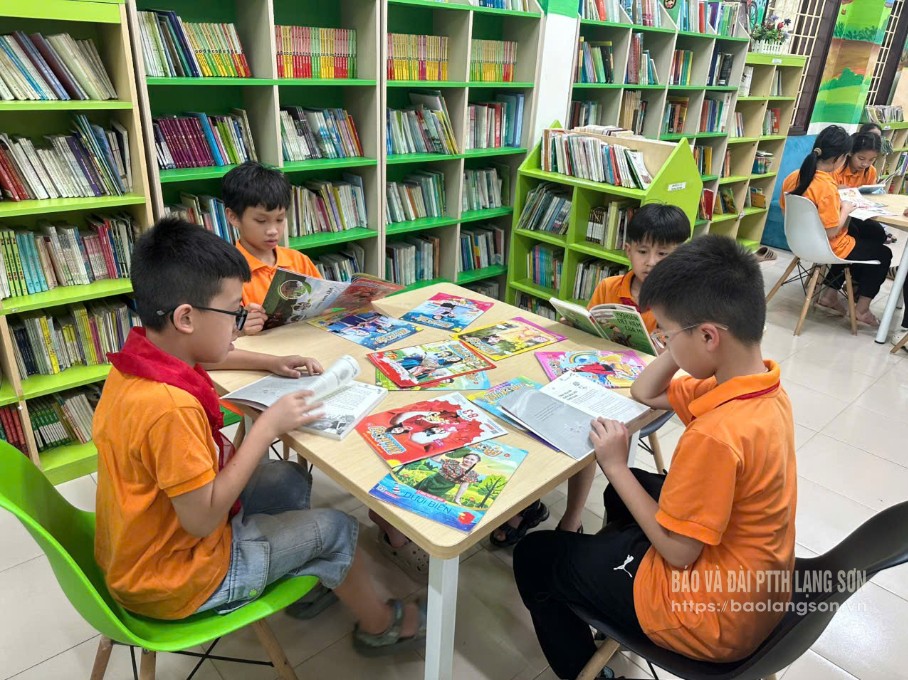 Thiếu nhi Lạng Sơn vui đọc sách hè tại Thư viện tỉnh