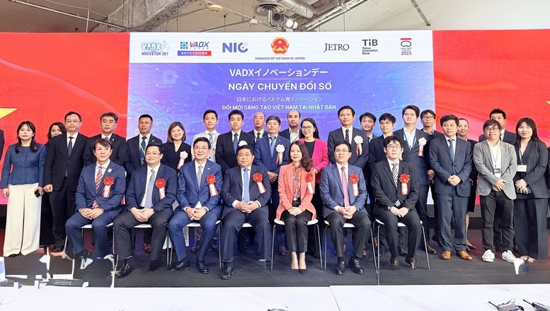 Phó Thủ tướng và các đại biểu dự