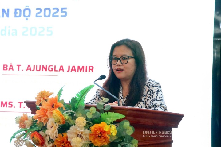 Bà T. Ajungla Jamir – Phó Đại sứ, Đại sứ quán Ấn Độ tại Việt Nam phát biểu tại hội nghị