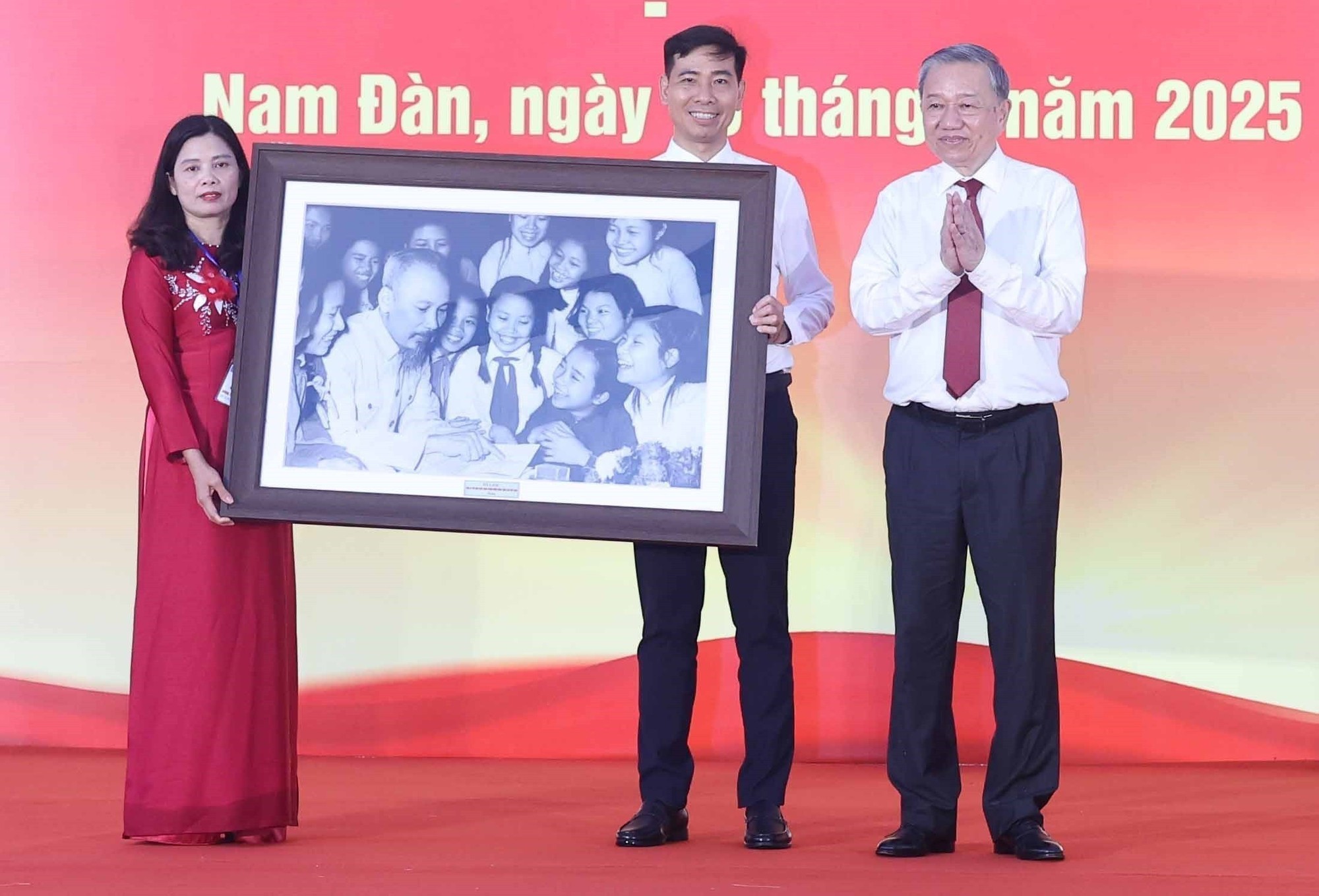 Ảnh tràn viền