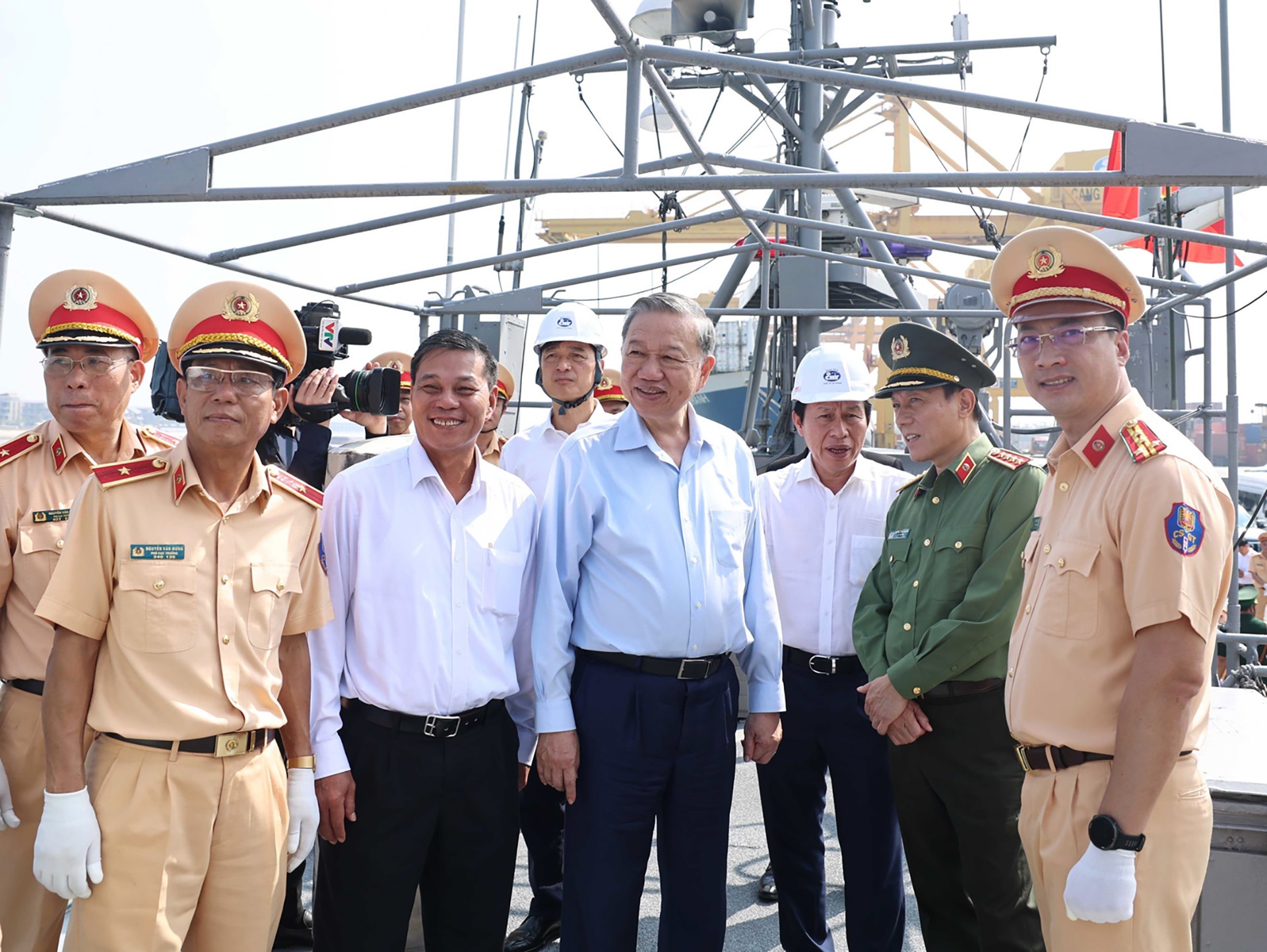 Ảnh tràn viền