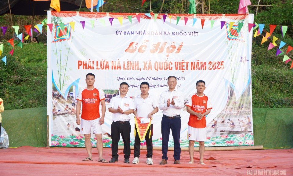 Gần 2.000 lượt người tham gia lễ hội Phài Lừa Nà Lình xã Quốc Việt, huyện Tràng Định