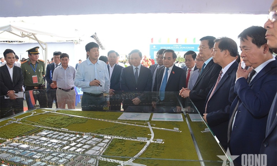 Nửa thế kỷ viết tiếp trang sử hào hùng